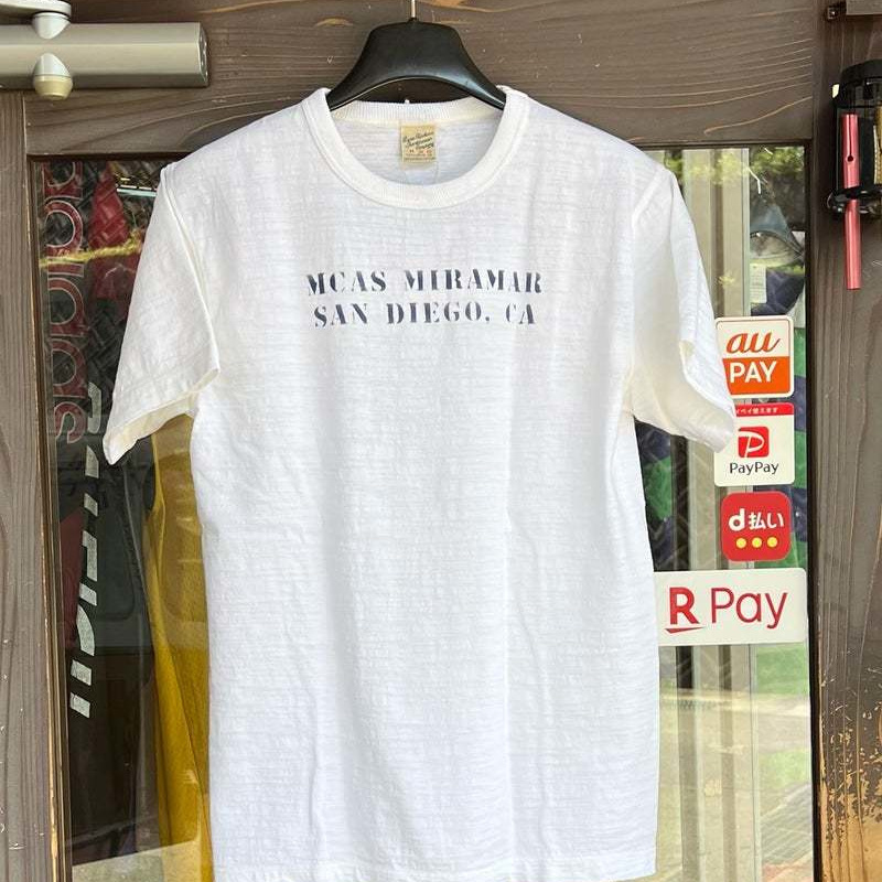 人気ミリタリーブランド、東洋バズリクソンズの新作Tシャツです。