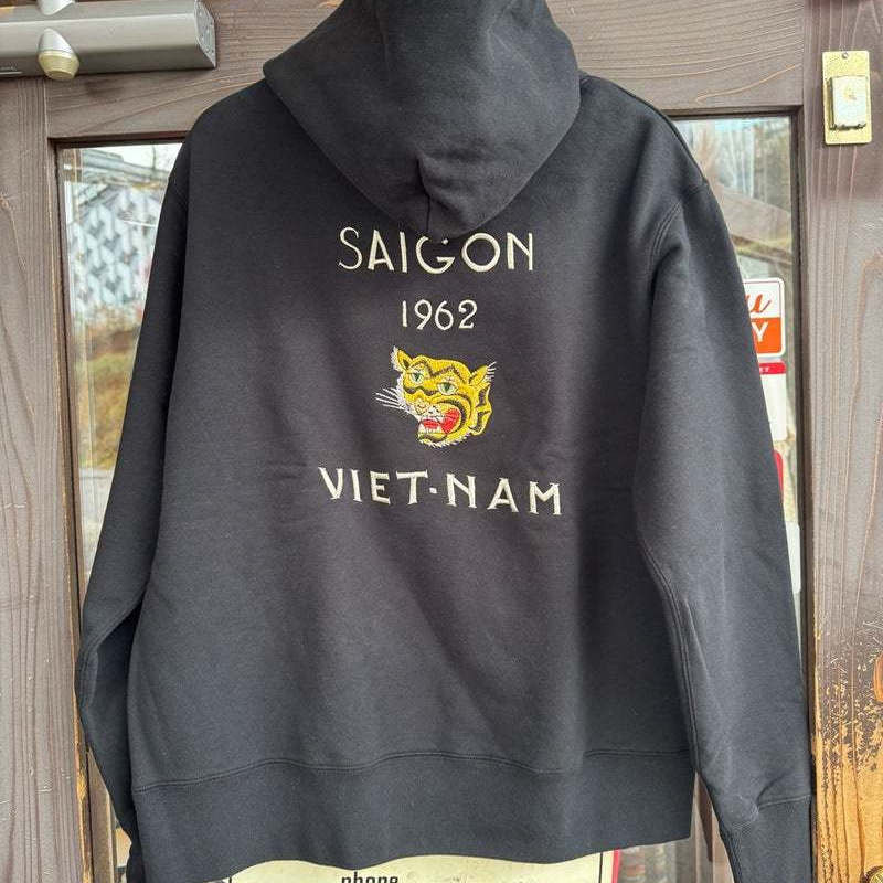 No.1ブランドテーラー東洋のベトジャン柄パーカです。