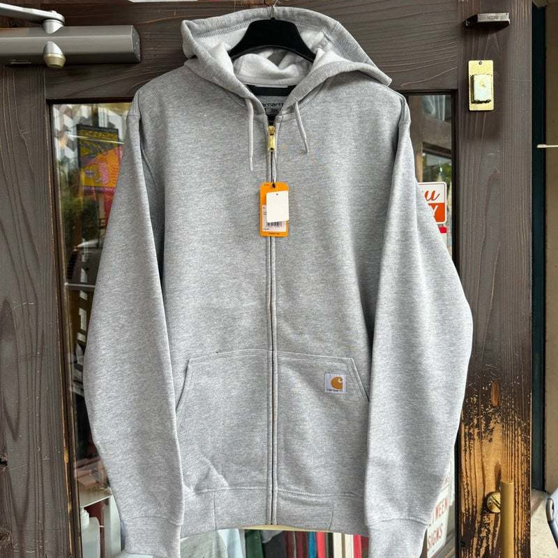 人気のパーカです。