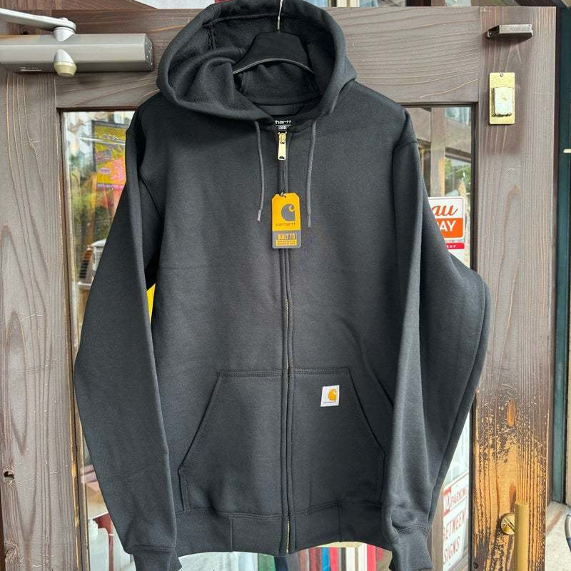 人気のパーカです。