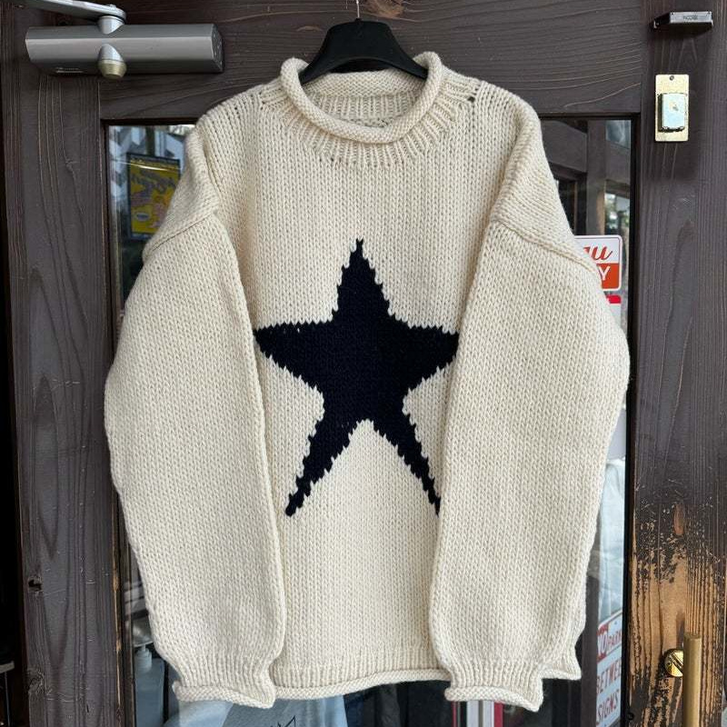 人気のニットです。