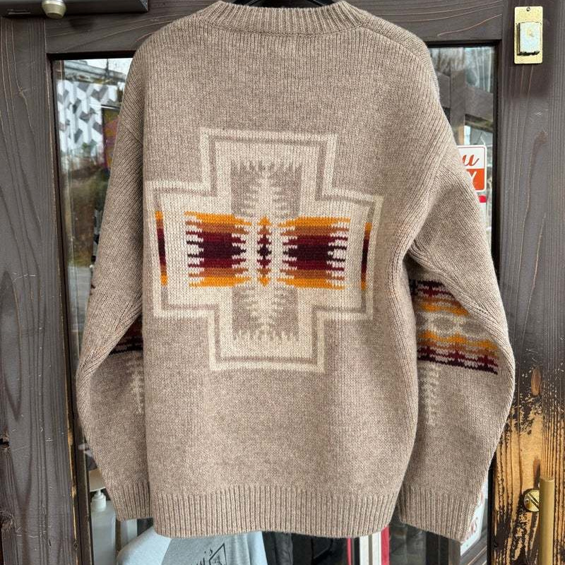 人気のニットです。