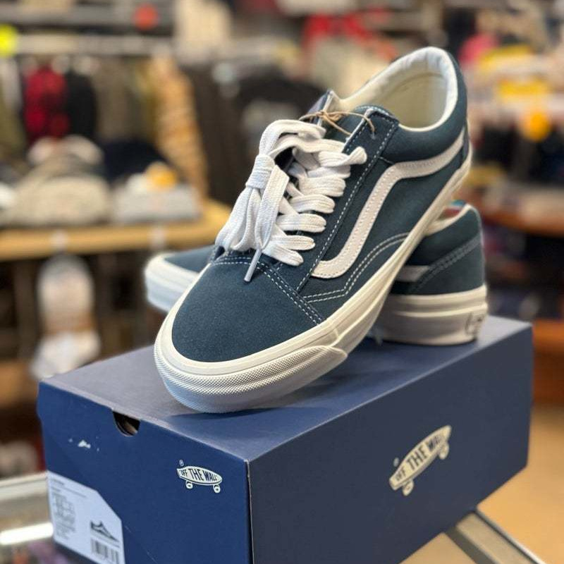 人気のスニーカーです。