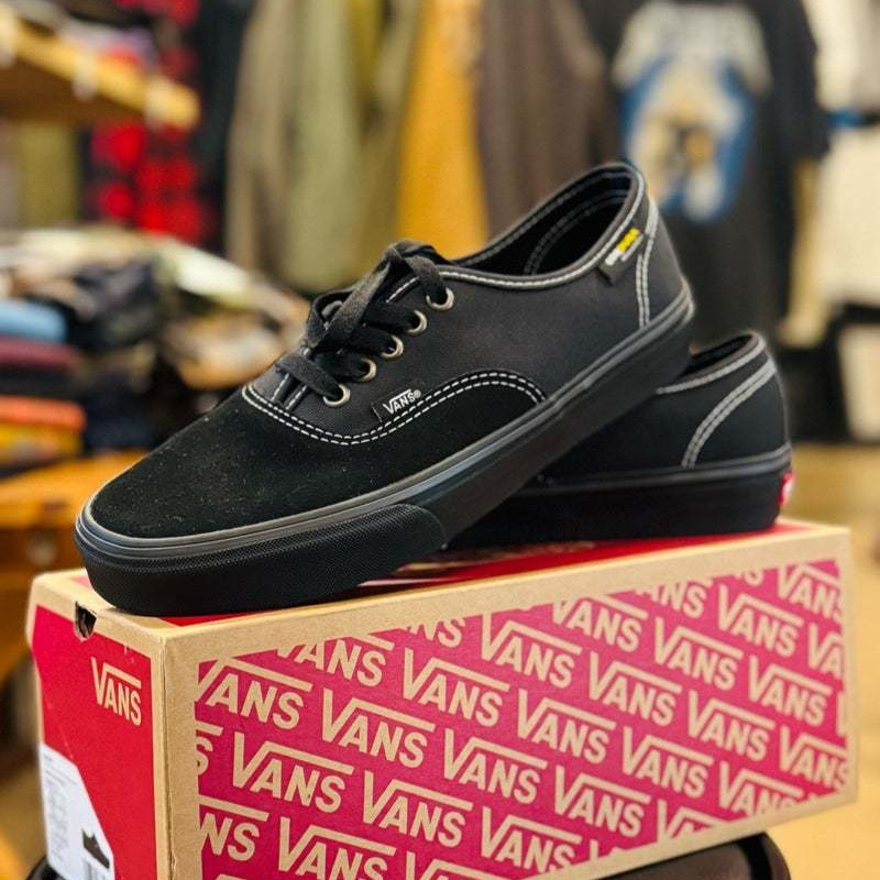 人気のスニーカーです。