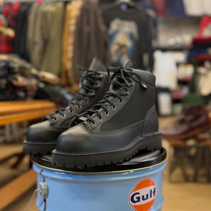 人気のスニーカーです。