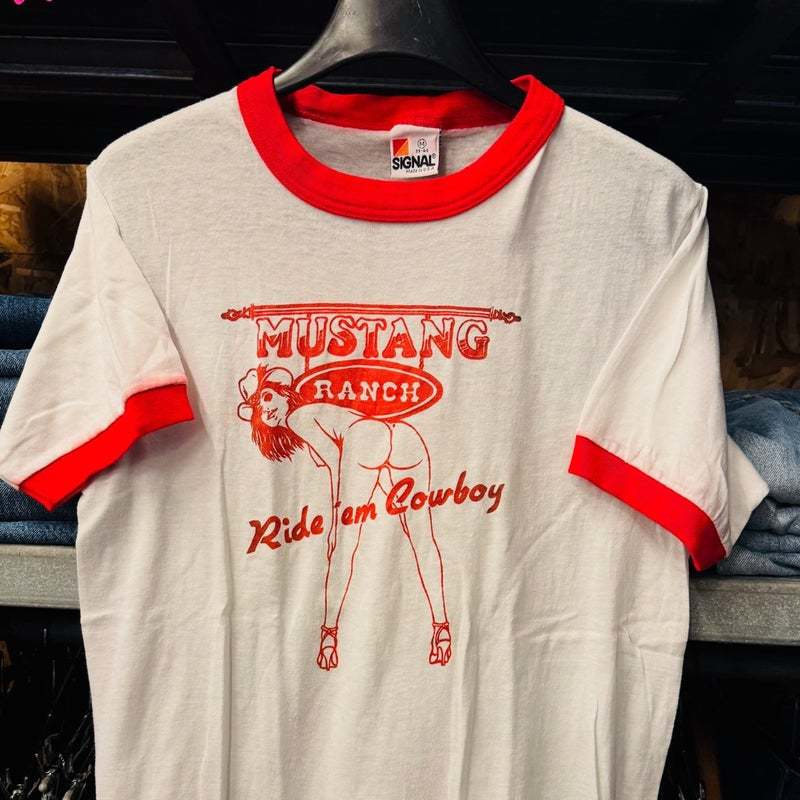 ヴィンテージ・古着・アメカジ専門店のヤード・ウェアハウスがお届けする、ヴィンテージウェア。アメリカ買付けヴィンテージ&オールドです。