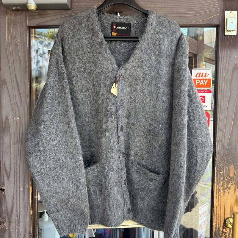 人気のカーディガンです。