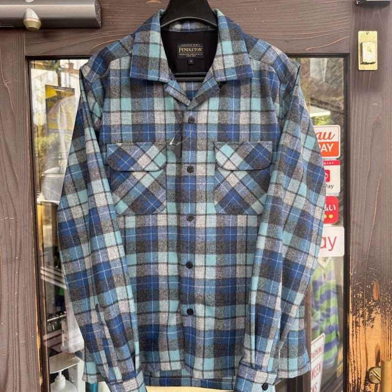 人気のゼブラシャツです。