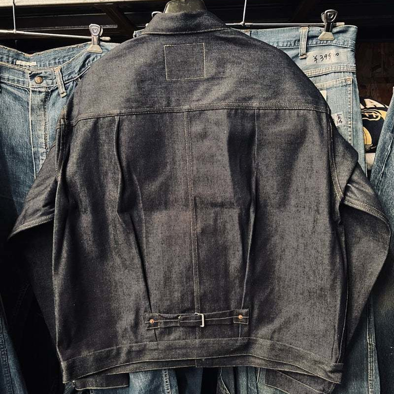 ジーンズの代名詞Levi'sのLVCシリーズファーストジャケットです。